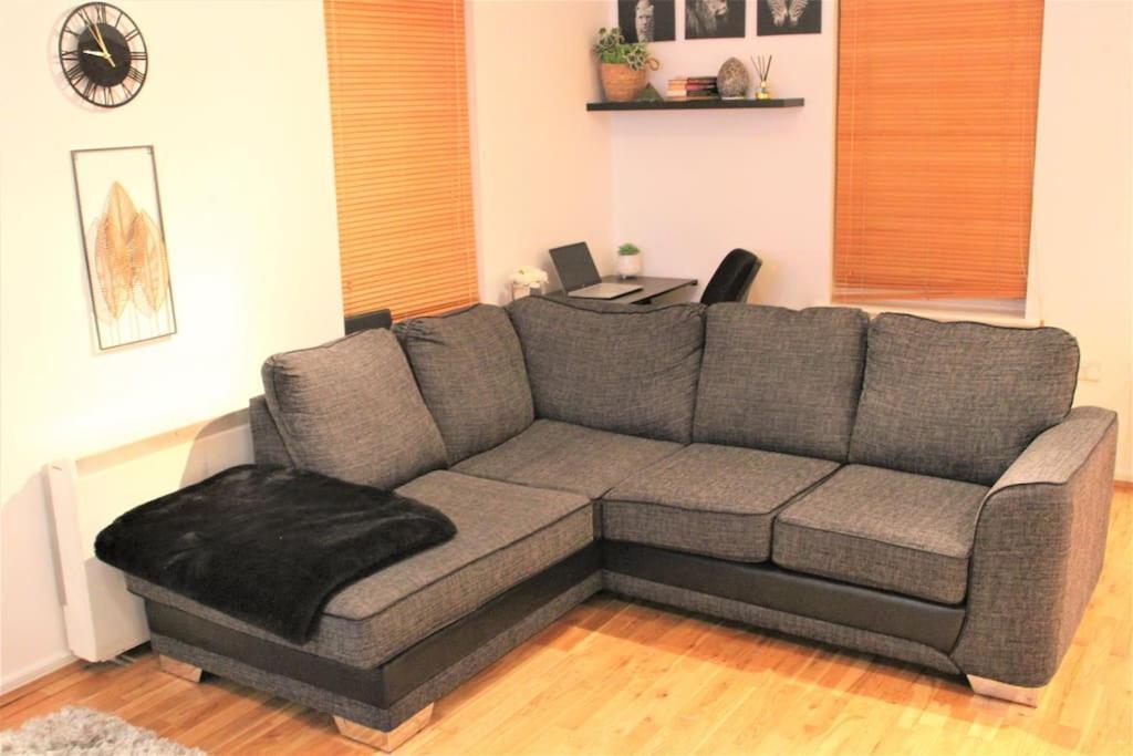 Lexden Lovely Modern Apartment Close To Town Centre מראה חיצוני תמונה