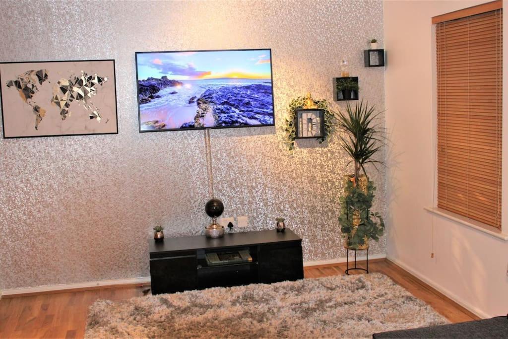 Lexden Lovely Modern Apartment Close To Town Centre מראה חיצוני תמונה